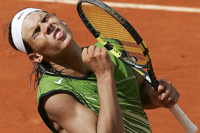 Rafael Nadal, en el momento de rematar su victoria sobre David Ferrer.