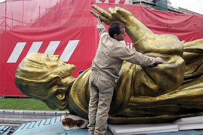 El Sagrado Corazón regresa a su lugar