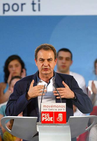 José Luis Rodríguez Zapatero, durante el mitin que ofreció ayer en Vigo.