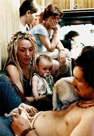 Un fotograma de la película  Familia rodante.  