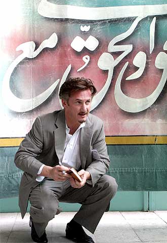 SEAN PENN, PERIODISTA EN TEHERÁN