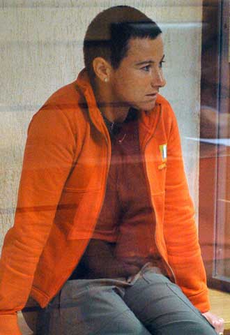 JUZGADA POR ROBAR A DOS POLICÍAS