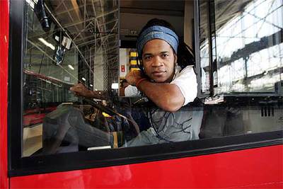 CARLINHOS BROWN, A RITMO DE CARNAVAL EN LA CASTELLANA