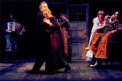 Una escena de la representación de 'Los hermanos Karamazov'.