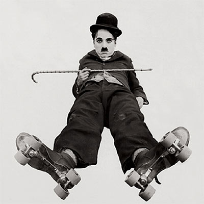 Chaplin, en  Charlot, héroe del patín (The rink,  1916). (Bubbles Inc. Cortesía NBC, París).