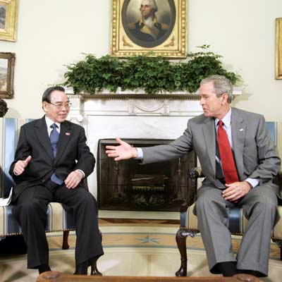 EL PRIMER MINISTRO VIETNAMITA, EN LA CASA BLANCA.