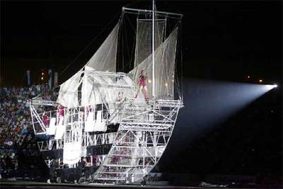 Un momento de la ceremonia de ayer, protagonizado por La Fura dels Baus.