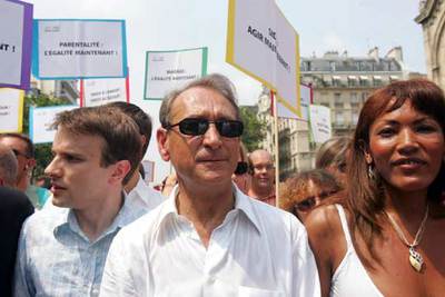 MANIFESTACIÓN POR LAS BODAS  GAYS.