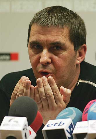 Arnaldo Otegi, durante una rueda de prensa.