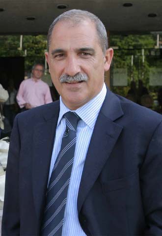 Miguel Santos.