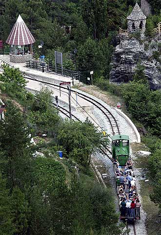 La Pobla de Lillet estrena 'carrilet' turístico