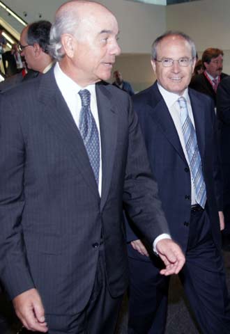 Francisco González (izquierda) y José Montilla, en Baracaldo.
