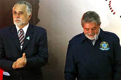 José Genoino (izquierda), junto al presidente Lula, el pasado 2 de julio en São Paulo.