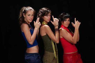 Las tres reporteras del programa  Los ángeles de 40. 