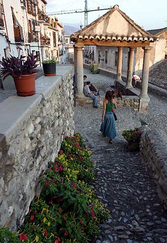 El barrio del Realejo, un agradable punto de encuentro granadino.