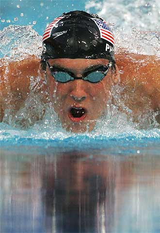 Michael Phelps, en los 200 metros mariposa de Atenas 2004.