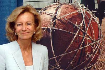 La ministra de Sanidad, Elena Salgado, en la presentación de la nueva campaña de lucha contra la drogadicción.