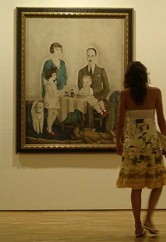El óleo de Foujita  La familia, el conde y la condesa Pecci-Blunt y sus hijos,  de 1923, se exhibe en Bancaixa.