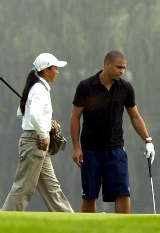 RONALDO SE RELAJA EN CHINA