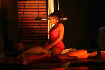 Antonio Valero y Nathalie La Porte, en 'Odisea', de Derek Walcott.