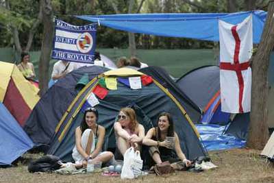 Los 'fibers' comienzan su invasión estival de Benicàssim