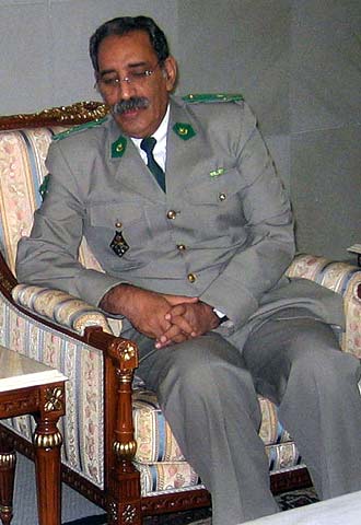 El nuevo  hombre fuerte  de Mauritania, Ely Uld Mohamed Vall, en Nuakchot.