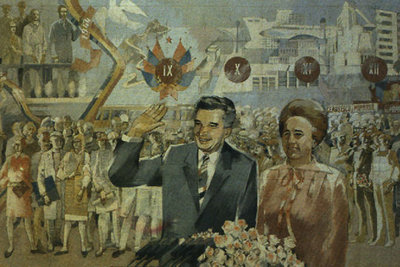 La megalomanía y el culto a la personalidad quedan perfectamente reflejadas en este mural alusivo a la llamada 