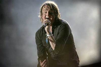 Tom Chaplin, vocalista de Keane, el sábado durante la actuación de la banda en Benicàssim.