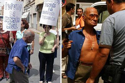 Descamisado y con pistola