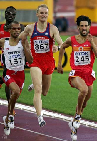 Reina enfila la recta final por delante del canadiense Reed y el suizo Bucher.