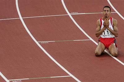 Rashid Ramzi, tras su victoria en los 800 metros.