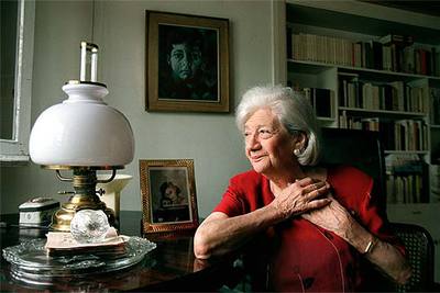 Ana María Matute, en su casa de Barcelona.