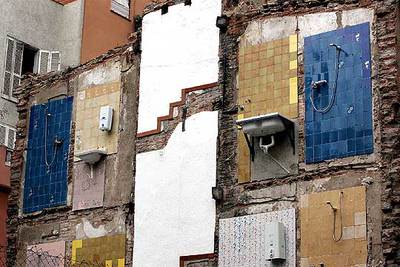 Cuartos de baño al descubierto en la Barceloneta