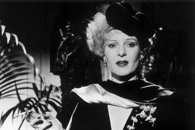 Rosel Zech, en  La ansiedad de Veronika Voss. 