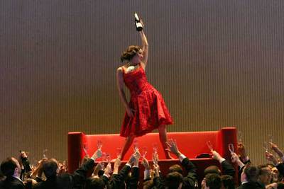 Anna Netrebko, en una escena de  La traviata. 