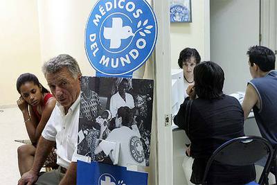 Consulta de la ONG Médicos del Mundo en Sevilla.