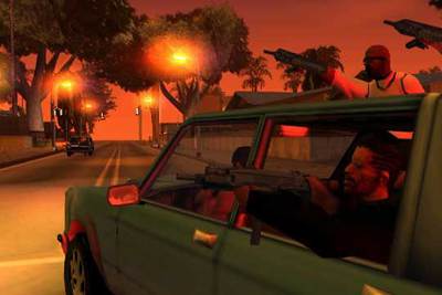 Hay peleas, avnturas y tiros. Ejercitan la destreza motora y la percepción visual. Éste es  Grand Theft Auto San Andreas . Tachado de violento y sexista, fue el más vendido en 2004 (500.000 copias). Sus  fans  hablan de complejas misiones, desafíos y una gran libertad de movimientos.