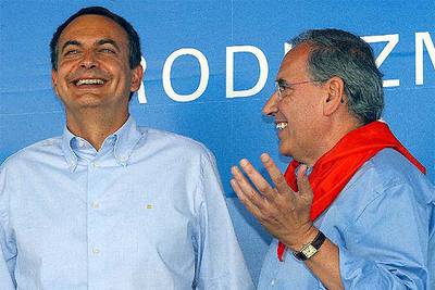 José Luis Rodríguez Zapatero y Alfonso Guerra, en la fiesta minera de Rodiezmo.