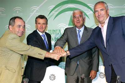 La Junta y los agentes sociales renuevan el pacto por el turismo