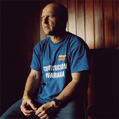 Para el presidente de la cofradía de pescadores, que quiso llevar una camiseta de homenaje a Hugo Chávez para la foto, el lugar con más magia de la isla es la reserva marina Punta de La Restinga-Mar de las Calmas (750 hectáreas), que él contribuyó a crear.