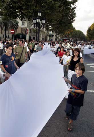 Algunos de los manifestantes, ayer en Barcelona.