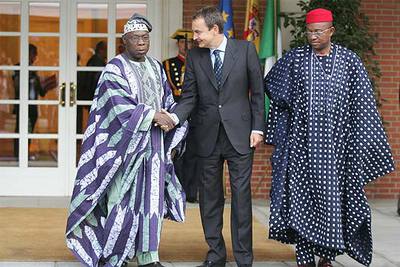 El rey Juan Carlos elogia la consolidación de la democracia en Nigeria