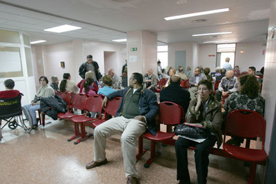 Los profesionales no son  la causa del déficit