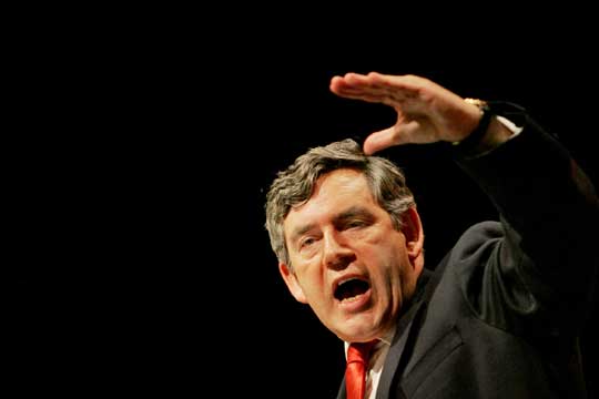 Francia, Reino Unido y Bélgica piden a las petroleras que bajen los precios