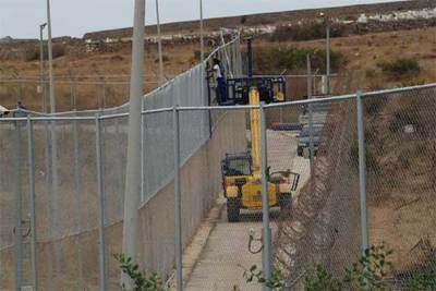 La valla de Melilla crece hasta los seis metros