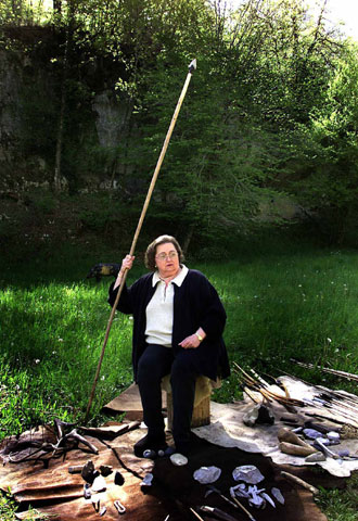 Jean M. Auel, autora de  El clan del oso cavernario. 