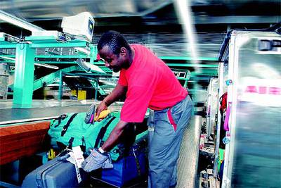 La compra de Swissport por parte de Ferrovial ha puesto al rojo vivo la pelea por el sector del  handling. 