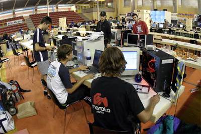 50 horas ininterrumpidas de fiesta informática