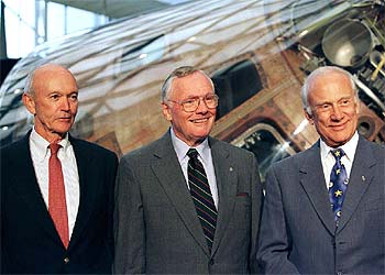 Neil Armstrong , Edwin 