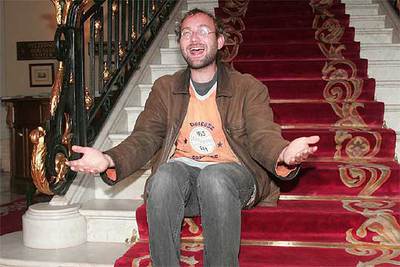 El director Bohdam Sláma, Concha de Oro por  Stesti (Algo como la felicidad). 